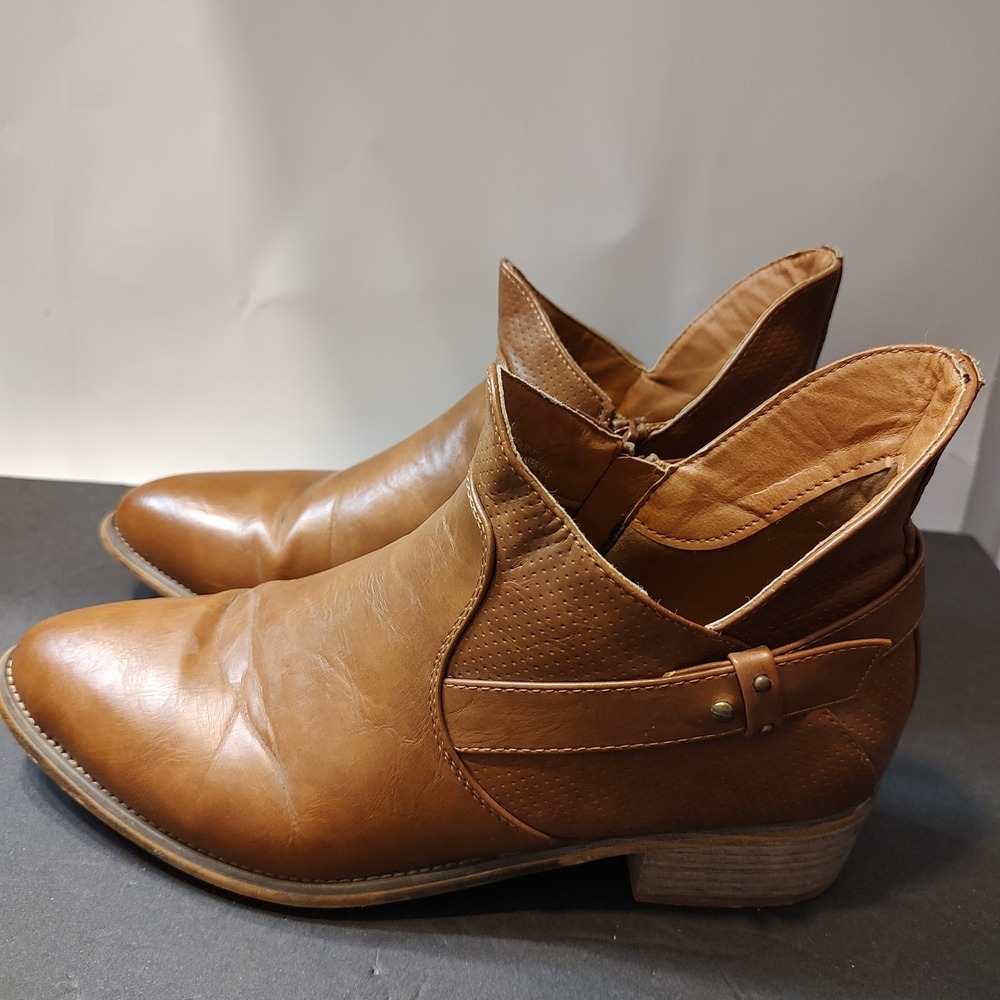 93 vintage Women Boots Sz 9M Carmel Brown Pointed Toe Zip Side Block Heel